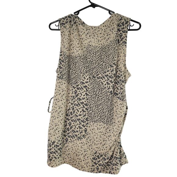 NWT Bobeau Beige Ditsy All Over Floral Print Wrap Sleeveless Top Women's Size L - Picture 2 of 5